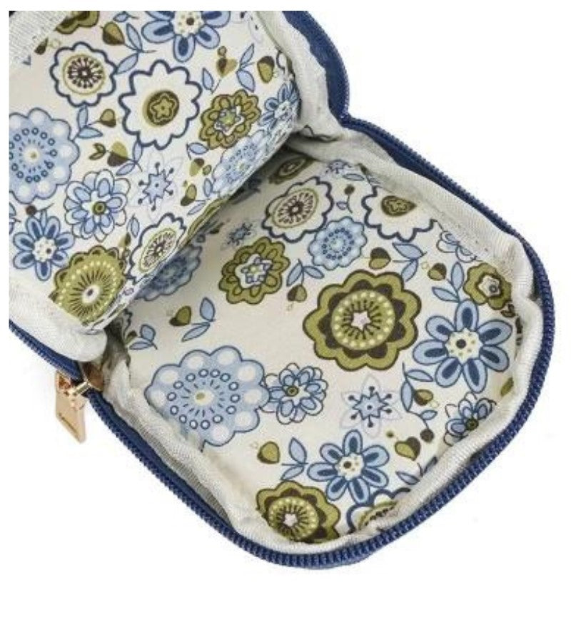 Load image into Gallery viewer, Blue Patent Quilted Pickleball Sling Bag
